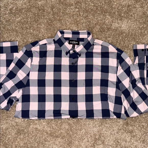 Express Slim Fit Performance Button Down - Picture 3 of 4